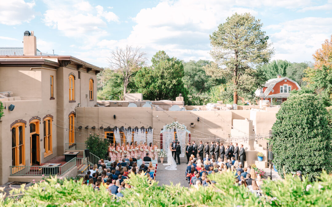 planning a luxury wedding in Santa Fe