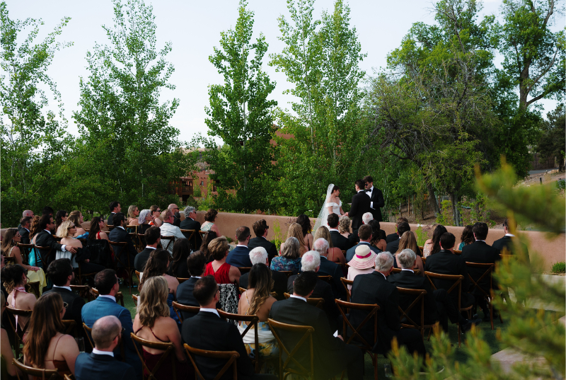 Photographer captures entire crowd for unplugged ceremony in New Mexico.